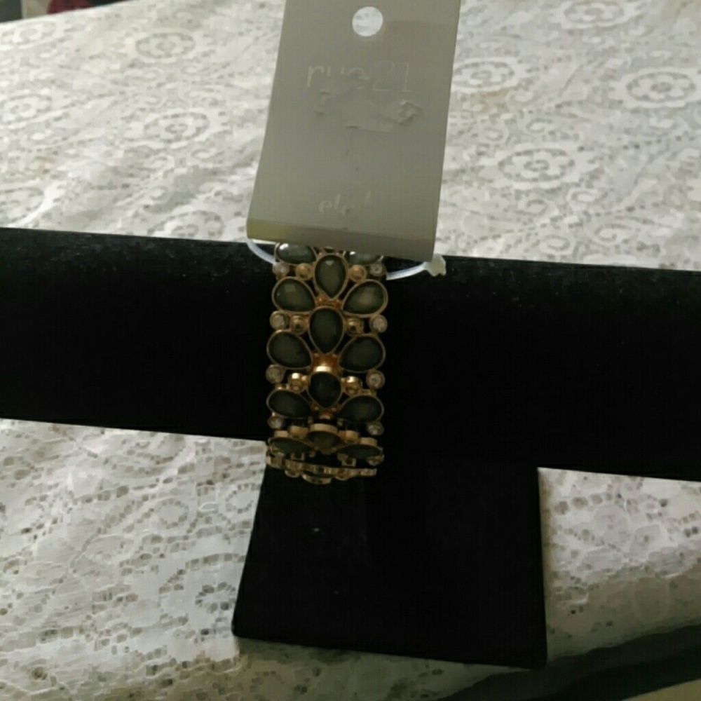 🎀🎀🎀🎀Rue 21 bracelet